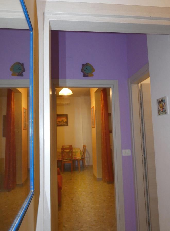 Nei Colori Apartment At 2 Stops From Colosseum Roma